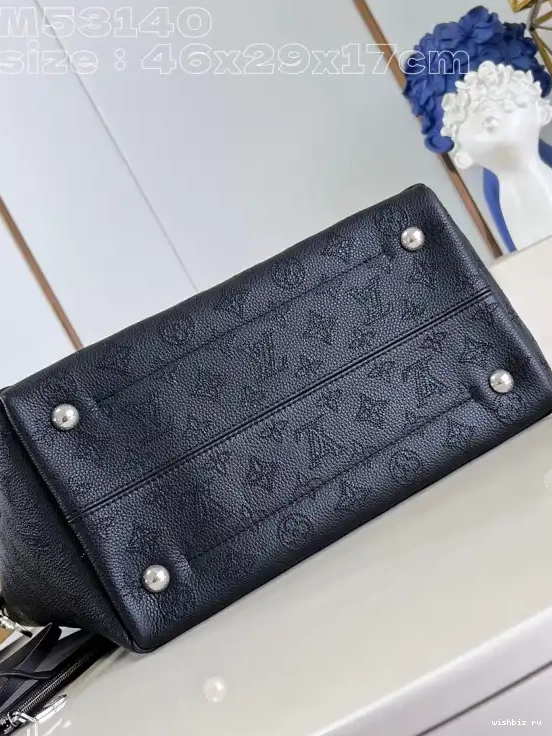 WIS x 29.5 17CM x LOUIS VUITTON HINA-46 0525